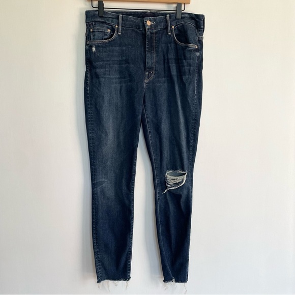 Mother High Waisted Looker Ankle Fray Close to the Edge Blue Jean Distressed 30 - Picture 3 of 15